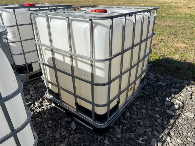 #22623-•-1000-gallon-poly-tank-w/-cage-image-1