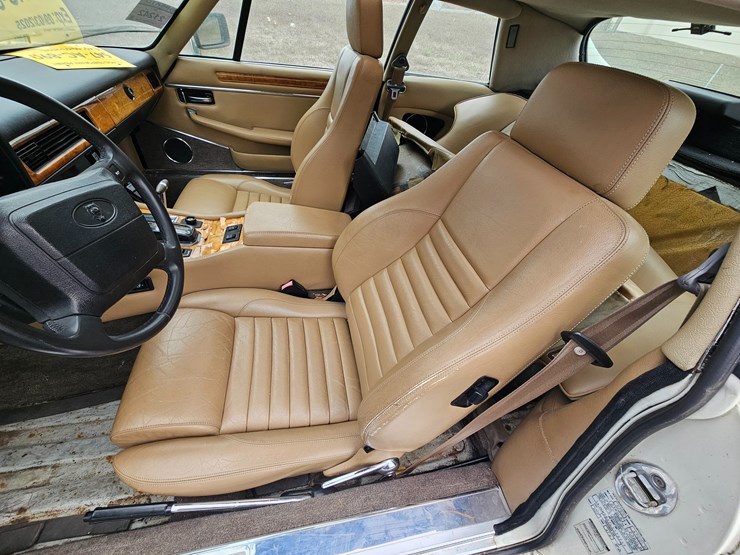 #21242-•-1990-jaguar-xjs-passenger-car-image-26
