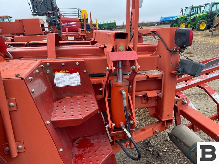 2002-new-holland-bb900-image-33
