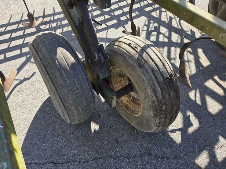 24'-farmhand-sf-4300-soil-finisher-image-24