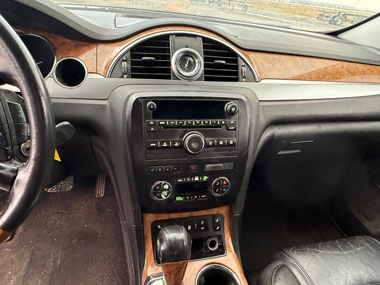 2012-buick-enclave-image-43