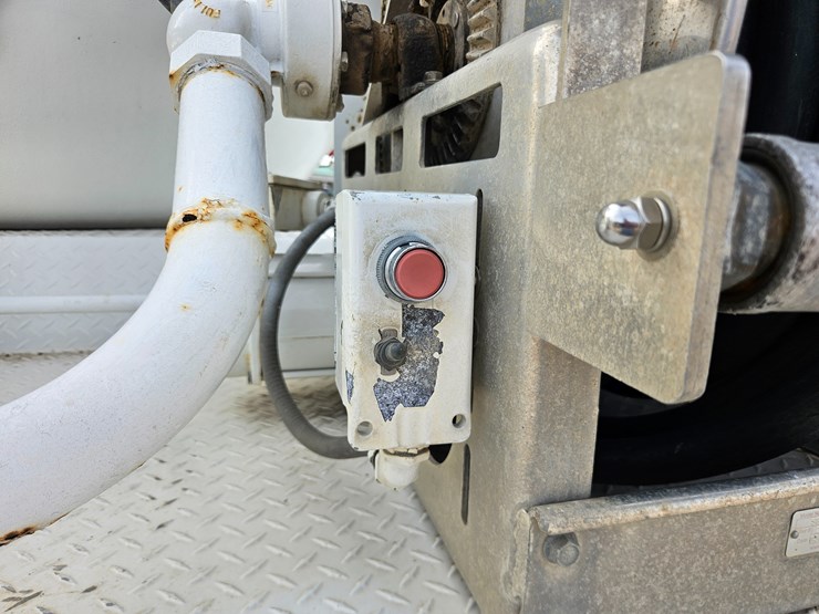 2016-freightliner-s2g-image-82