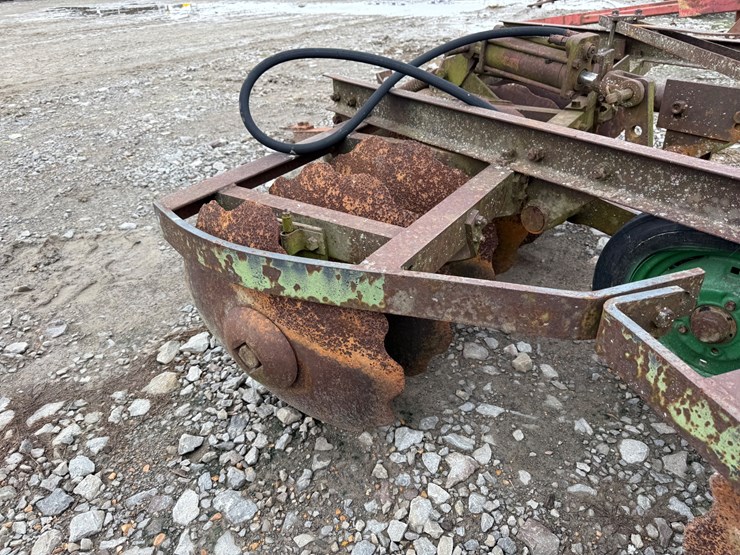 john-deere-7-image-10