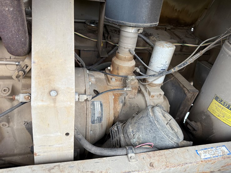 #22619-•-1994-leroi-185-portable-air-compressor-3272x209-6/94-image-27