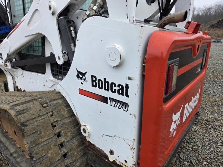 2013-bobcat-t770-image-20