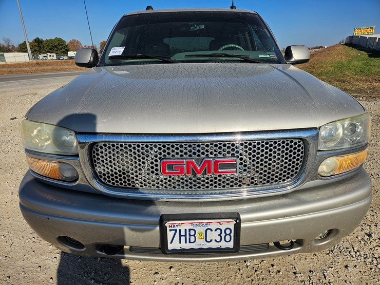 2004-gmc-yukon-image-19