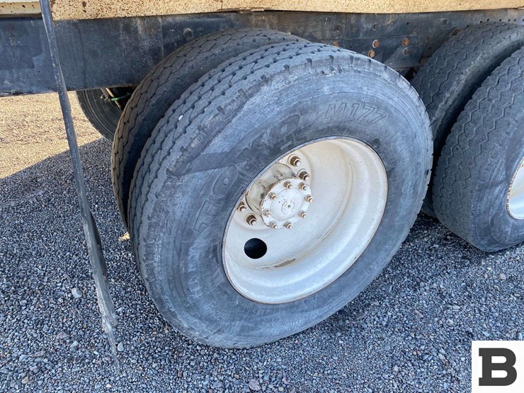 1995-ford-l9000-image-41