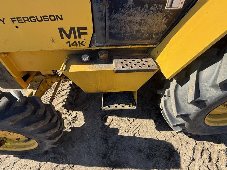 #1975-•-massey-ferguson-14k-forklift-image-12