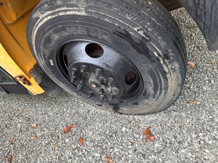 2005-international-pb105-image-17