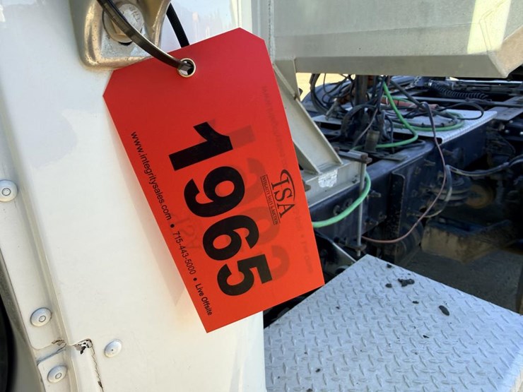 #1965-•-2008-international-eagle-day-cab-truck-tractor-image-71