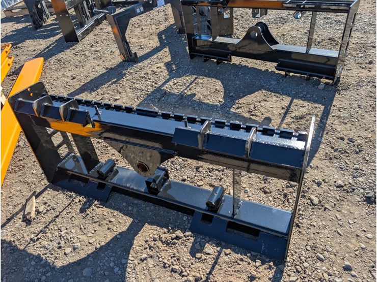 skid-steer-fork,-bale-spear-&-hitch-frame-image-4