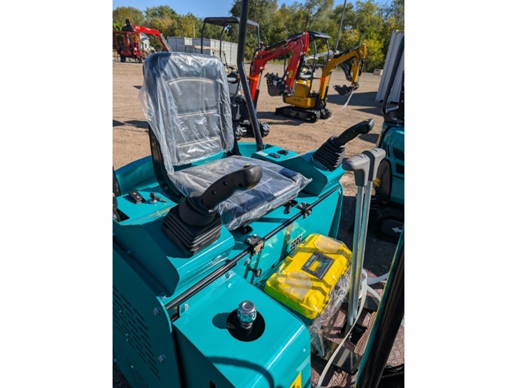 cfg-h15z-mini-excavator-image-9
