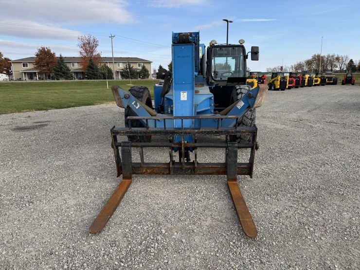 #1460-•-2014-genie-1056-telehandler-image-8