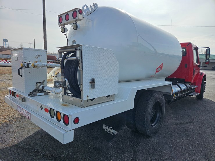 2016-freightliner-s2g-image-15