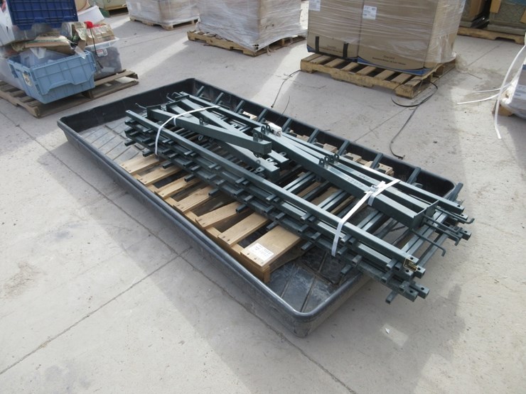 approx-(5)-2'-x-6'-metal-fence-panels,-image-2