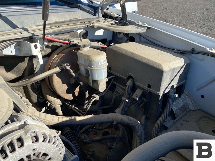 2012-chevrolet-tahoe-image-25