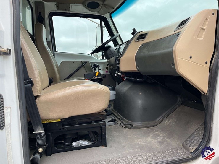 2008-sterling-l7500-image-50