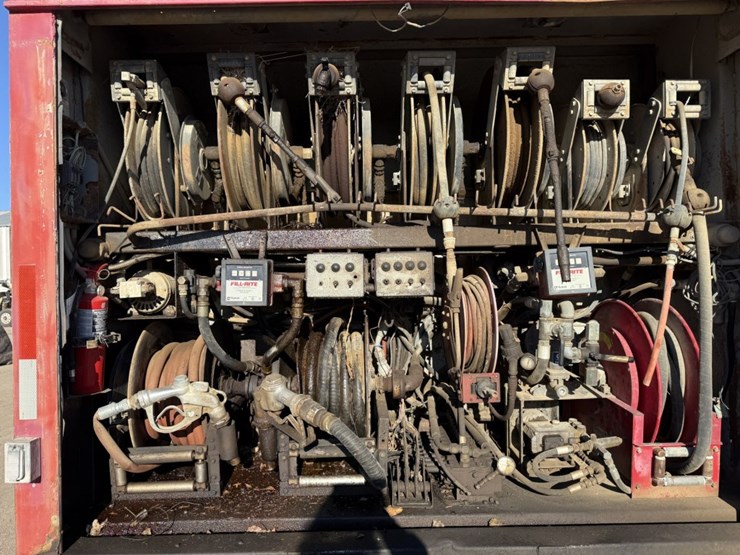 #1953-•-1998-ford-fuel-truck-image-44