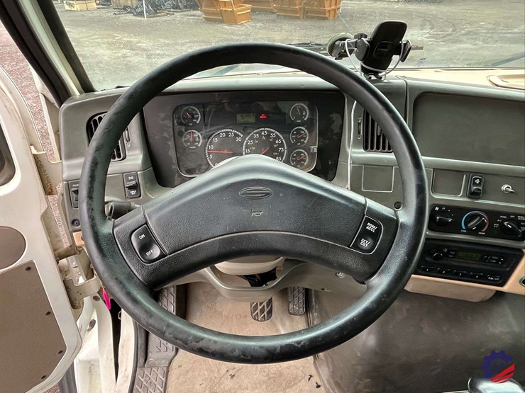 2008-sterling-l7500-image-63