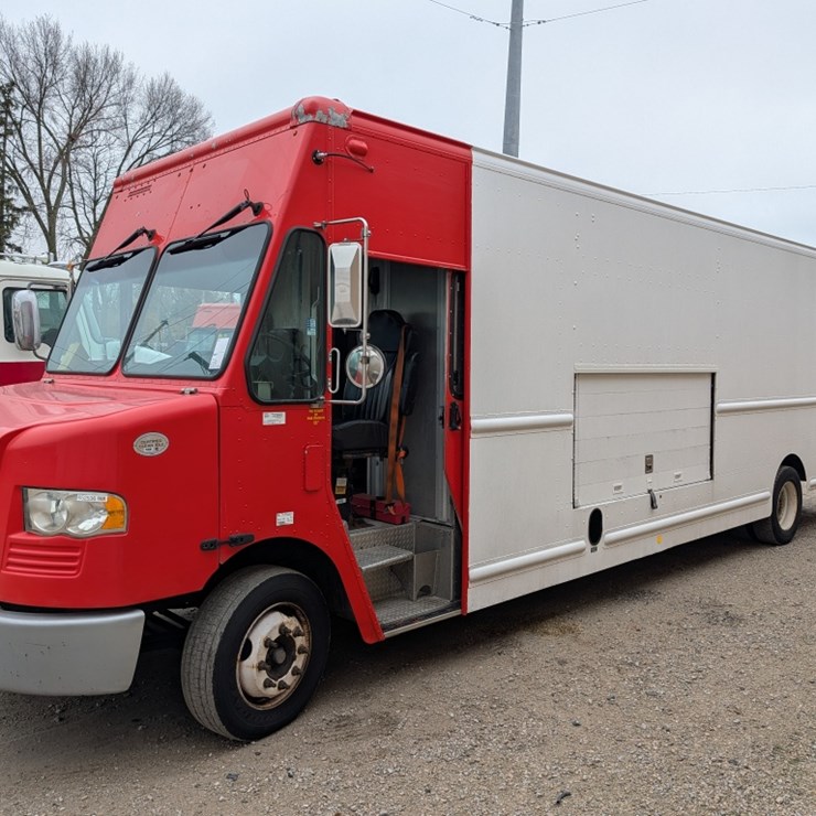 2016 FREIGHTLINER MT55