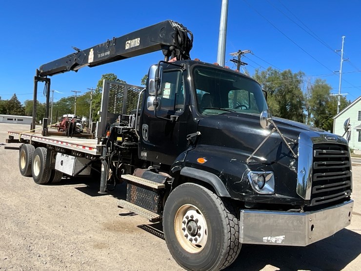 2013-freightliner-sd114-material-crane-image-6