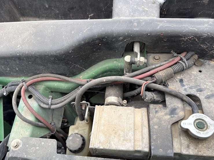 john-deere-gator-hpx-image-22