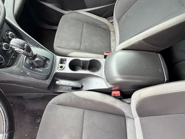 2014-ford-escape-image-26