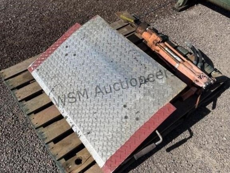 stanley-br-72-pneumatic-breaker-and-magliner-tl-image-3