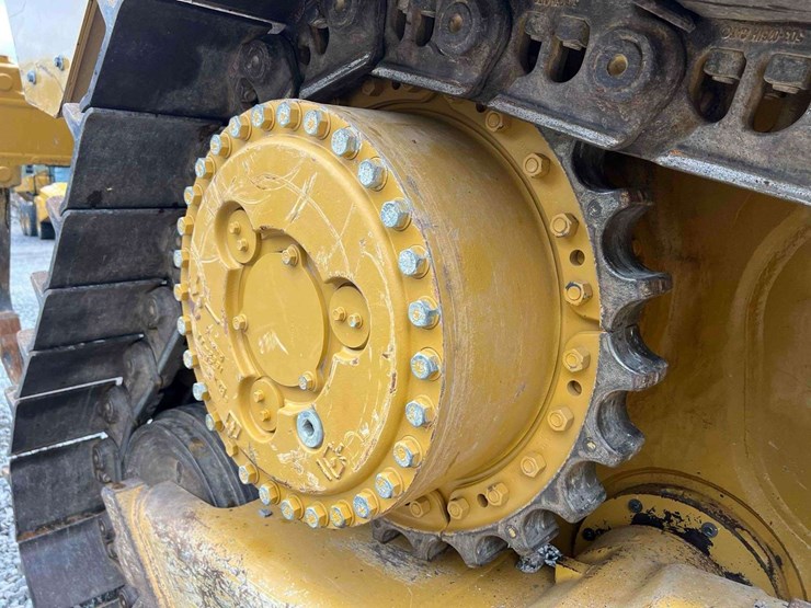2022-caterpillar-d7-image-34