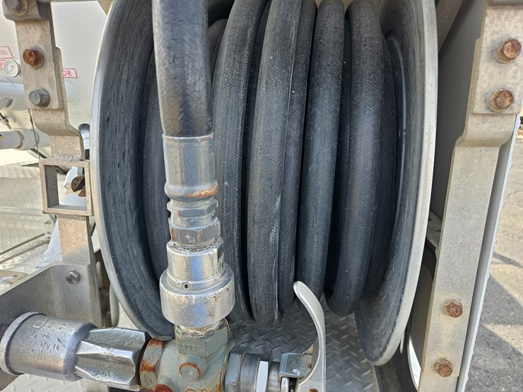 2016-freightliner-s2g-image-71