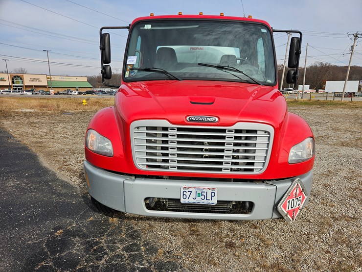 2016-freightliner-s2g-image-27