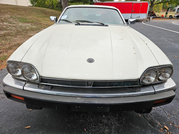 #21242-•-1990-jaguar-xjs-passenger-car-image-12