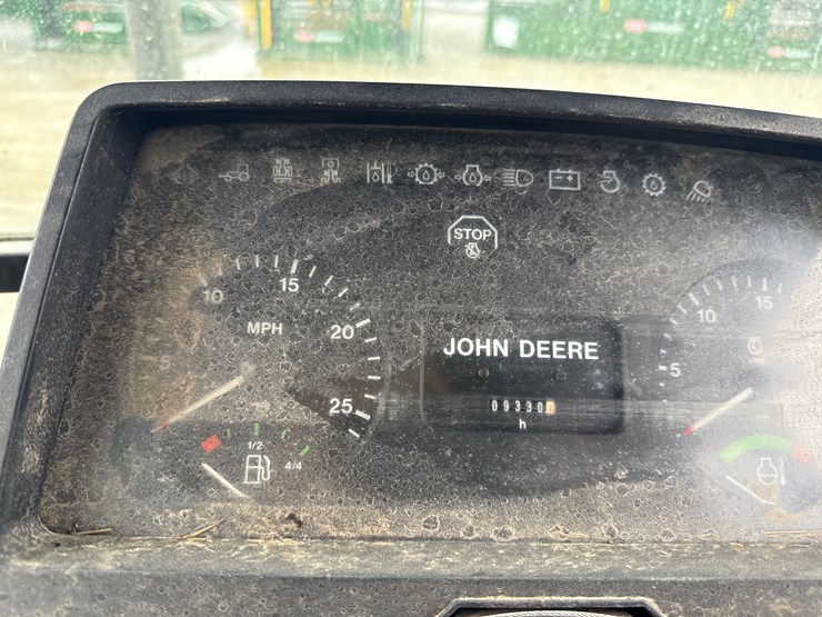 john-deere-6400-image-43
