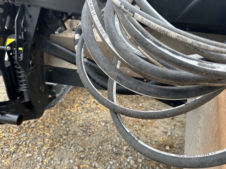 2022-mac-don-fd240-image-28