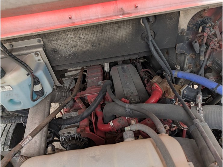 2017-freightliner-mt55-image-11