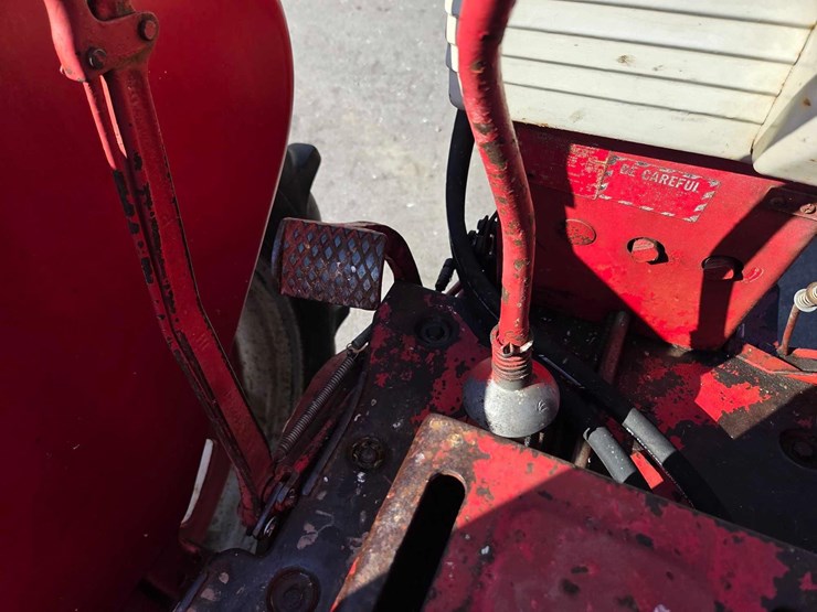 case-ih-560-image-51