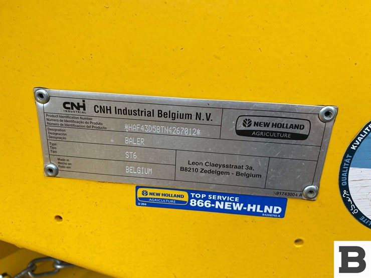 new-holland-340-image-11