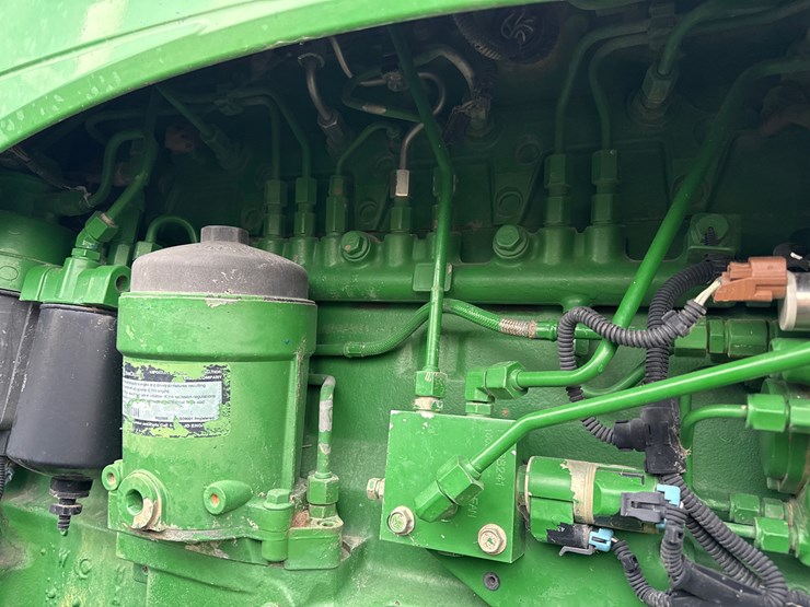 john-deere-8320r-image-30