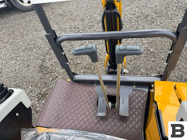 2025-cfg-industrial-qk20r-mini-excavator-image-22