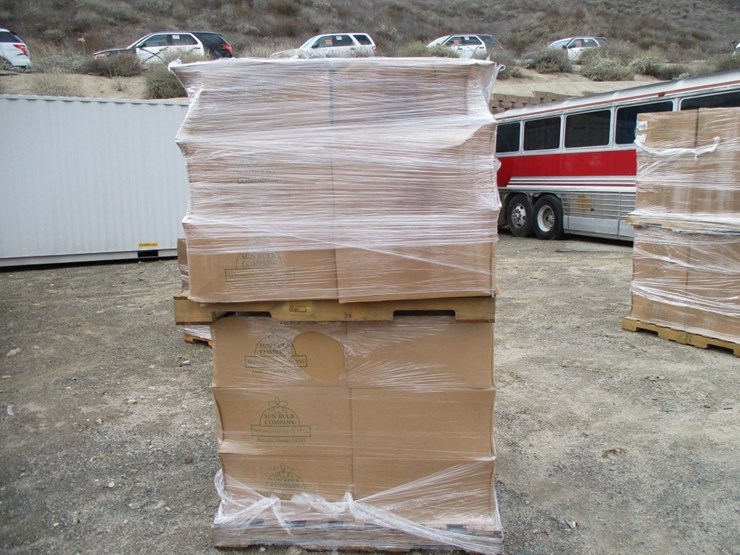 assorted-size-square-cedar-wooden-plant-baskets,-image-1