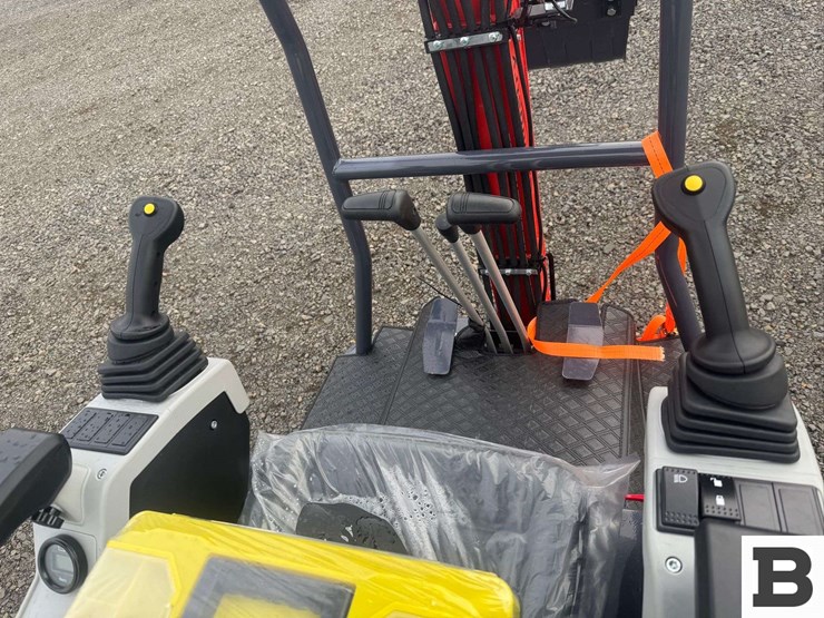 2025-cfg-industrial-mx15rx-mini-excavator-image-27