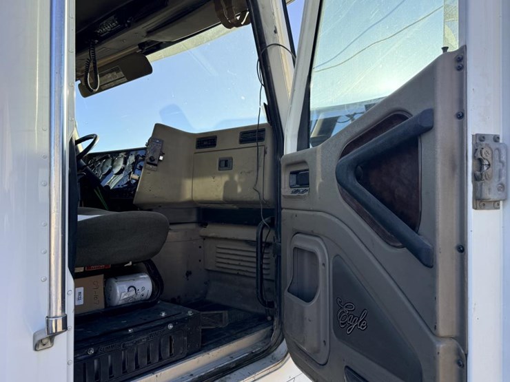 #1980-•-2008-international-eagle-day-cab-truck-tractor-image-36