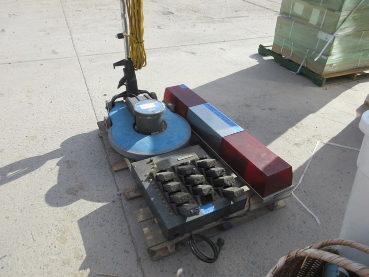 lot-of-misc-items,-image-2