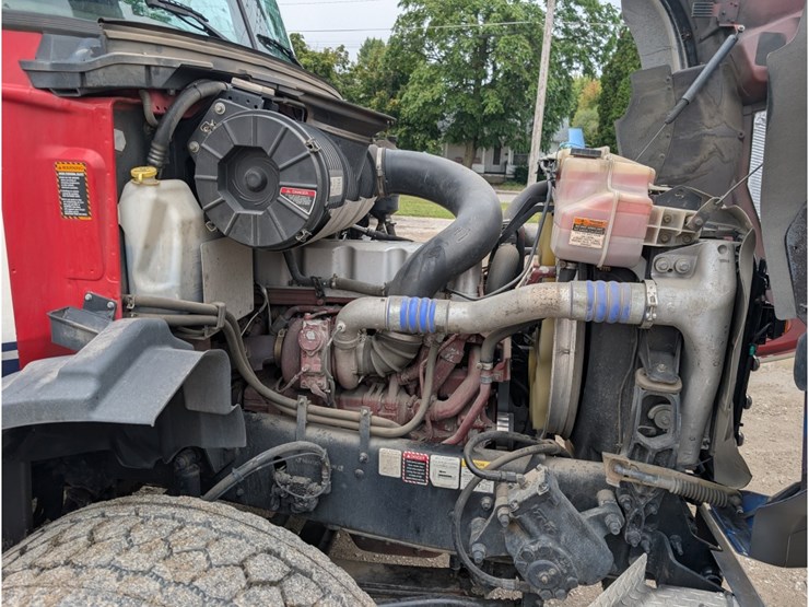 2017-mack-gu813-shingle-conveyor-image-17