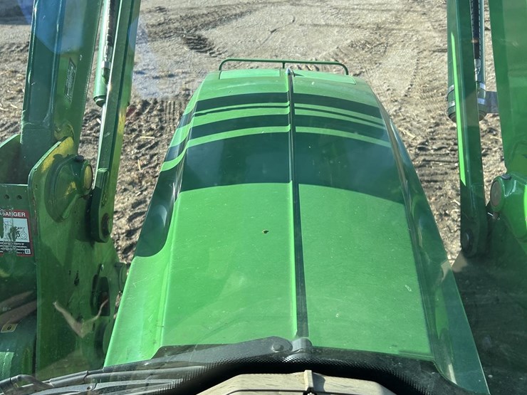 2021-john-deere-6175m-image-45