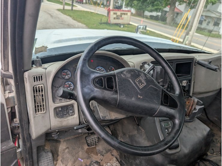 2012-international-7600-image-23