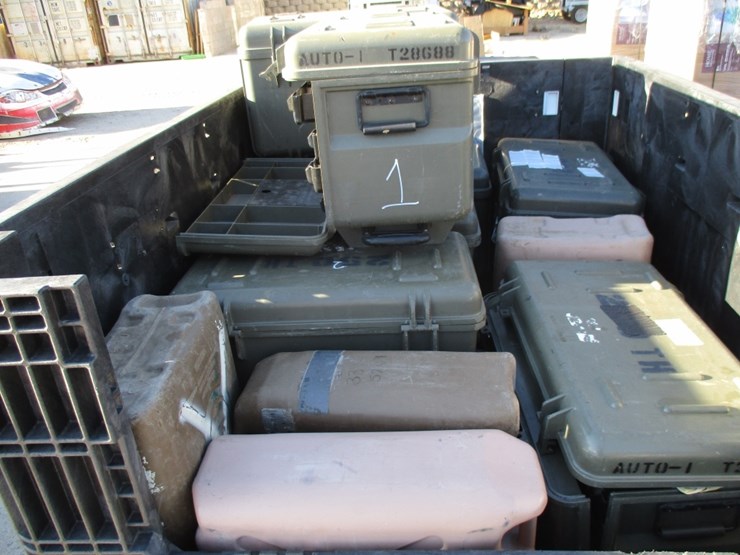 lot-of-plastic-liquid-storage-container,-image-3