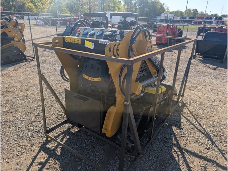 agt-mx-crt23-mini-skid-steer-image-3