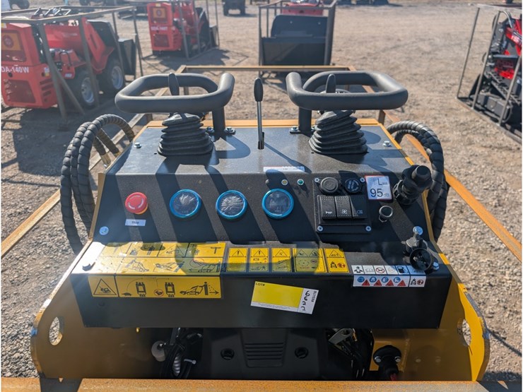 agt-mx-crt23-mini-skid-steer-image-6