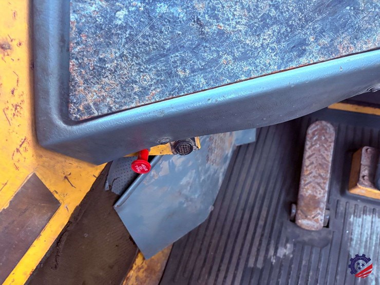 1995-volvo-a30-image-71